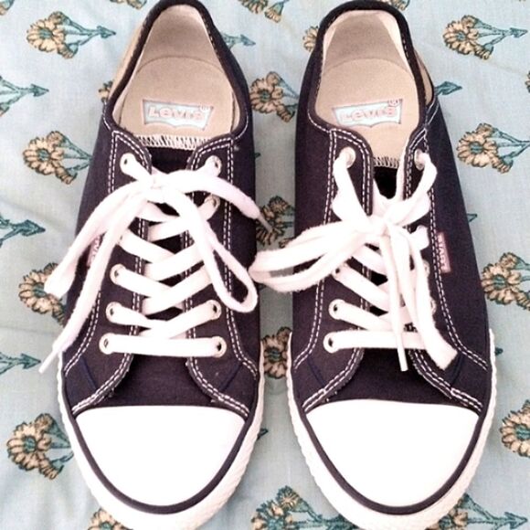 Levi's Sneakers  - Picture 1 of 12
